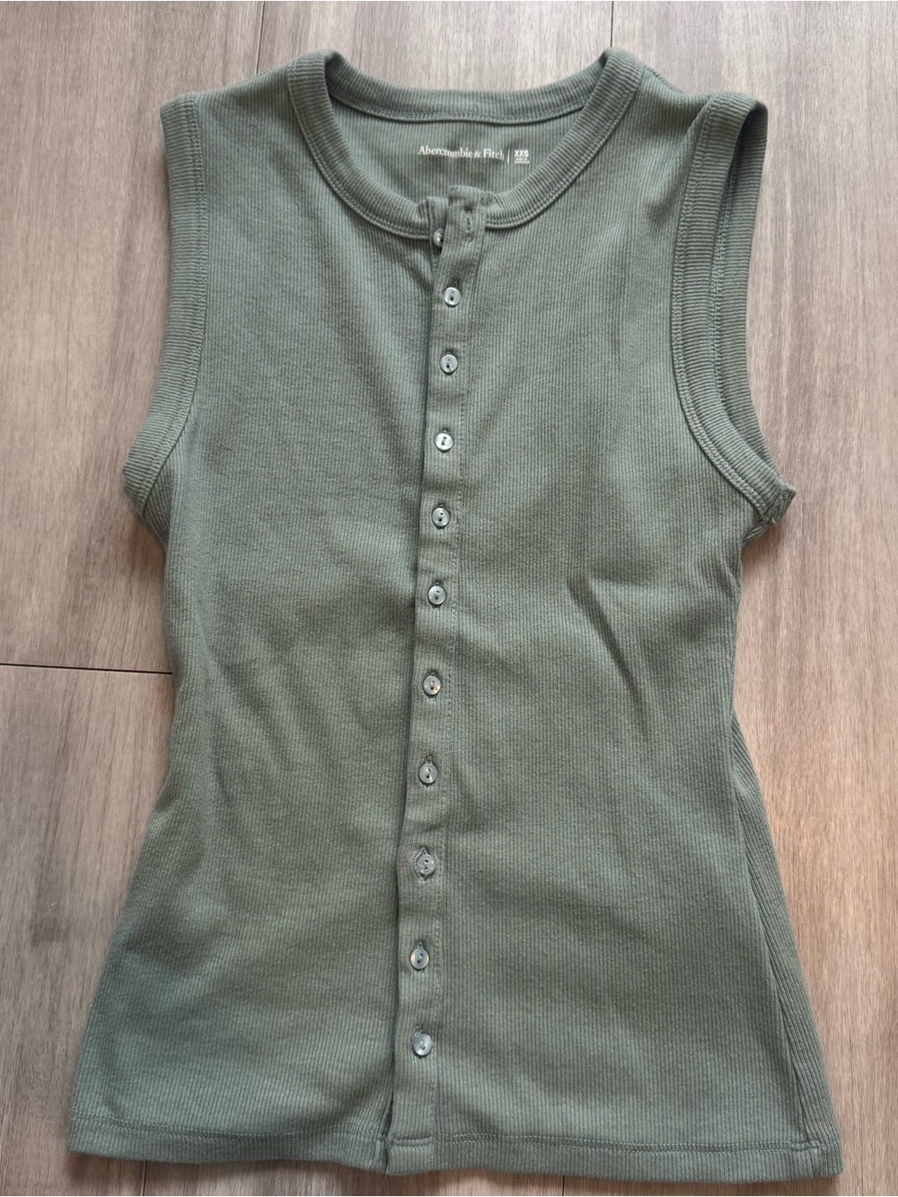 Abercrombie & Fitch sage green ribbed tank top in XXS